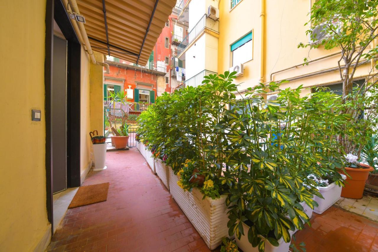 Domus 42 Hotel Naples Exterior photo