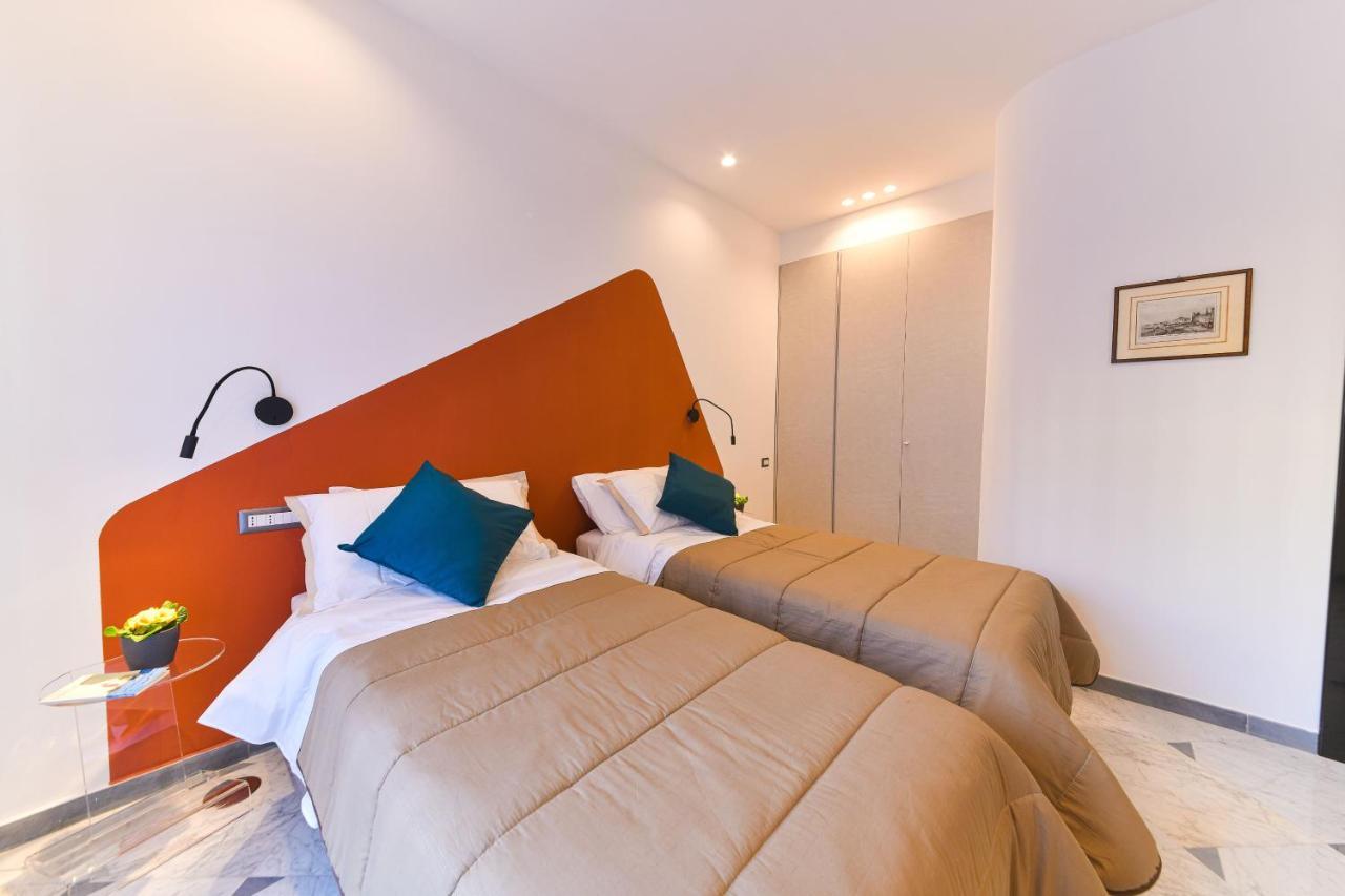 Domus 42 Hotel Naples Exterior photo